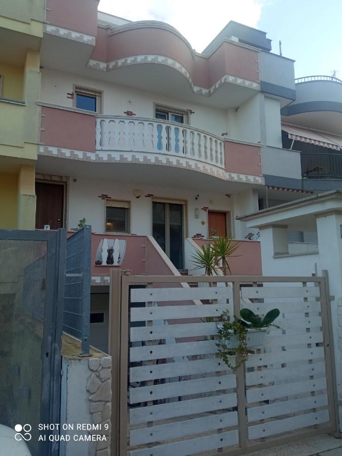 Carone Home Mola di Bari Exteriör bild